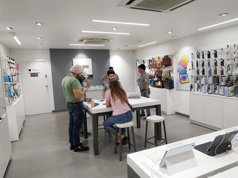 apple service center punjabi bagh — Imagine Apple Premium Reseller, Punjabi Bagh