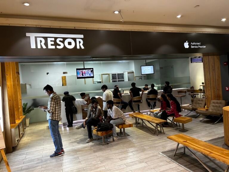 apple service center Garden Galleria — Tresor Apple Authorised Service Centre, Garden Galleria