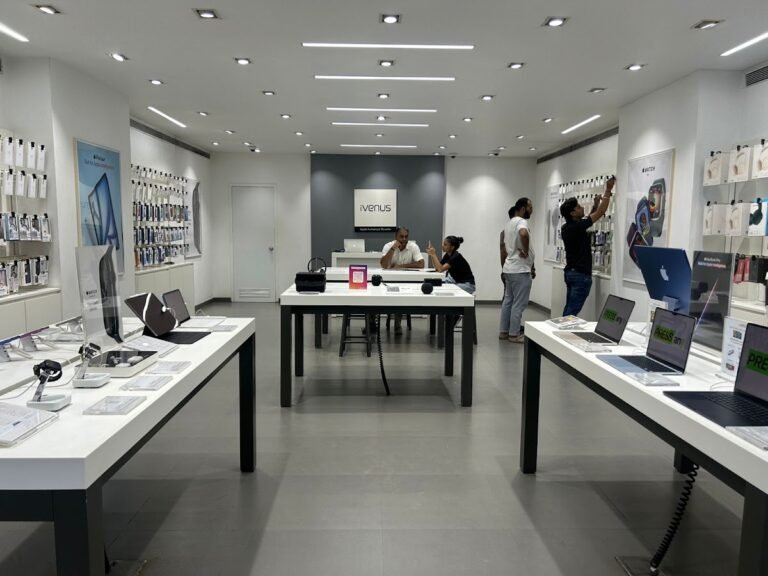 apple service center varachha surat — iVenus – Apple Authorised Reseller, Varachha, Surat