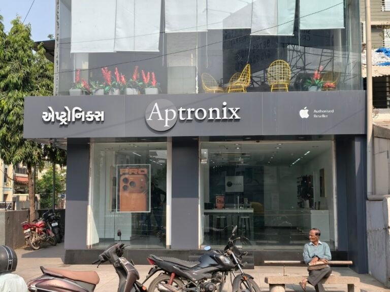 Apple service center Balvatika — Aptronix – Apple Authorised Reseller, Maninagar