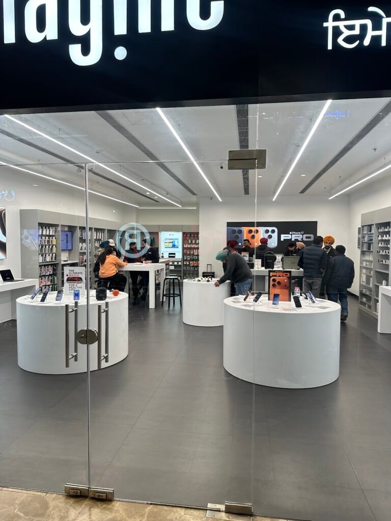 apple service center G T Road — Imagine Apple Premium Reseller, Mall of Amritsar