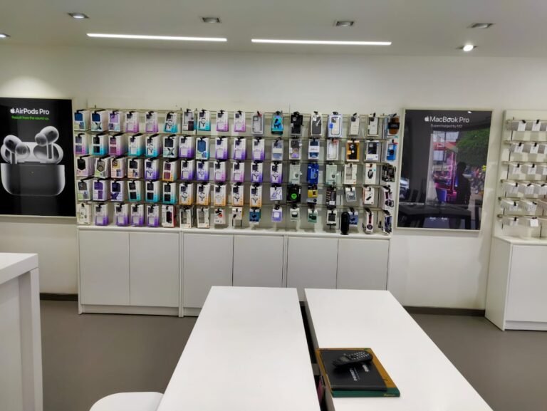 apple service center near Deen Dayal Puram — iCrest
