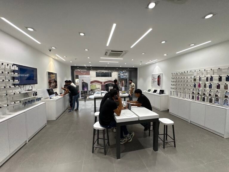 apple service center Pili Kothi Civil Lines — iCrest Apple Authorised Store | Moradabad