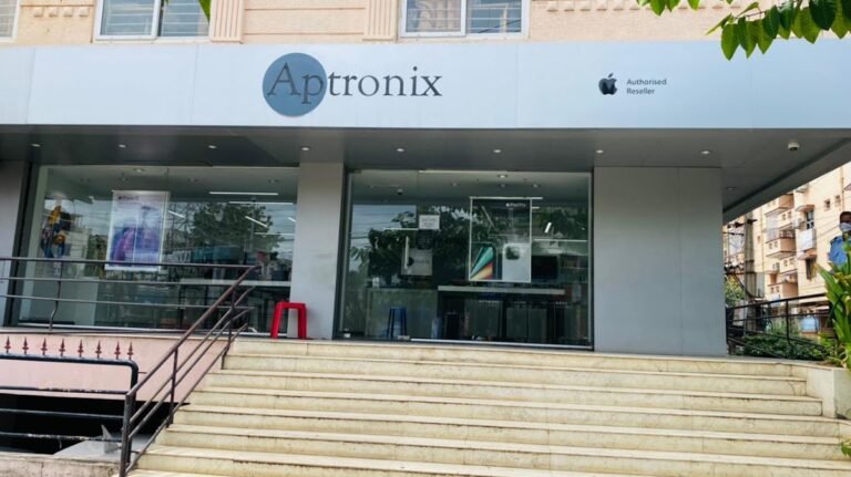 apple service center Sri Surya Towers Eluru Road — Apple Premium Reseller – Aptronix – Surya Towers, Vijayawada