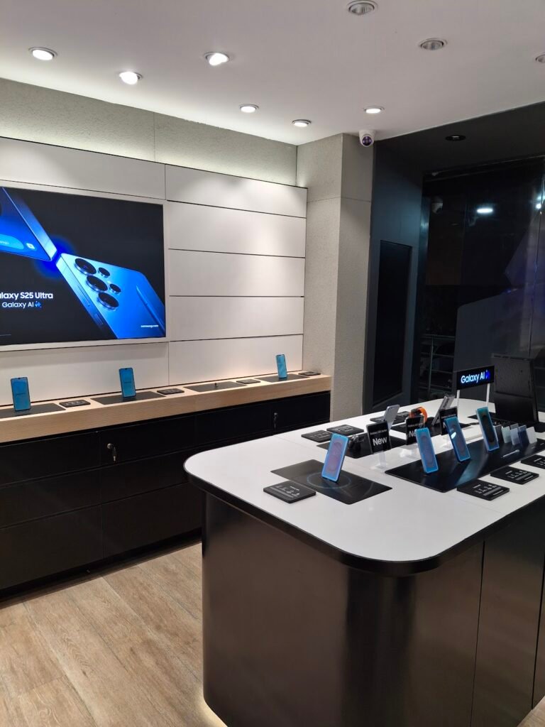 Samsung Service Center Ratan Khand — Samsung Service Center Ratan Khand – Sigma I.t. Super Store Pvt Ltd