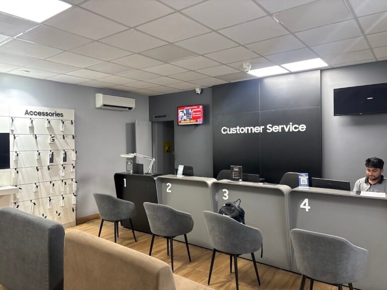 Samsung Service Center Patrakar Puram — Samsung Service Center Patrakar Puram – S.R.Communication