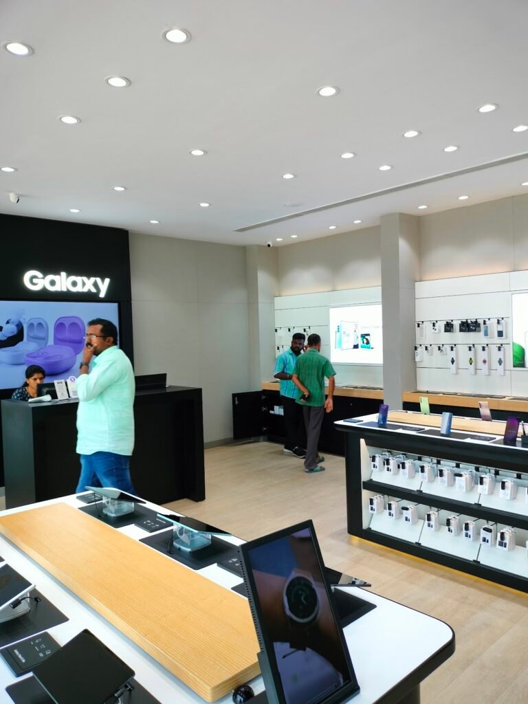 samsung service center Menaka — Samsung Service Center Menaka – Mobile Lab