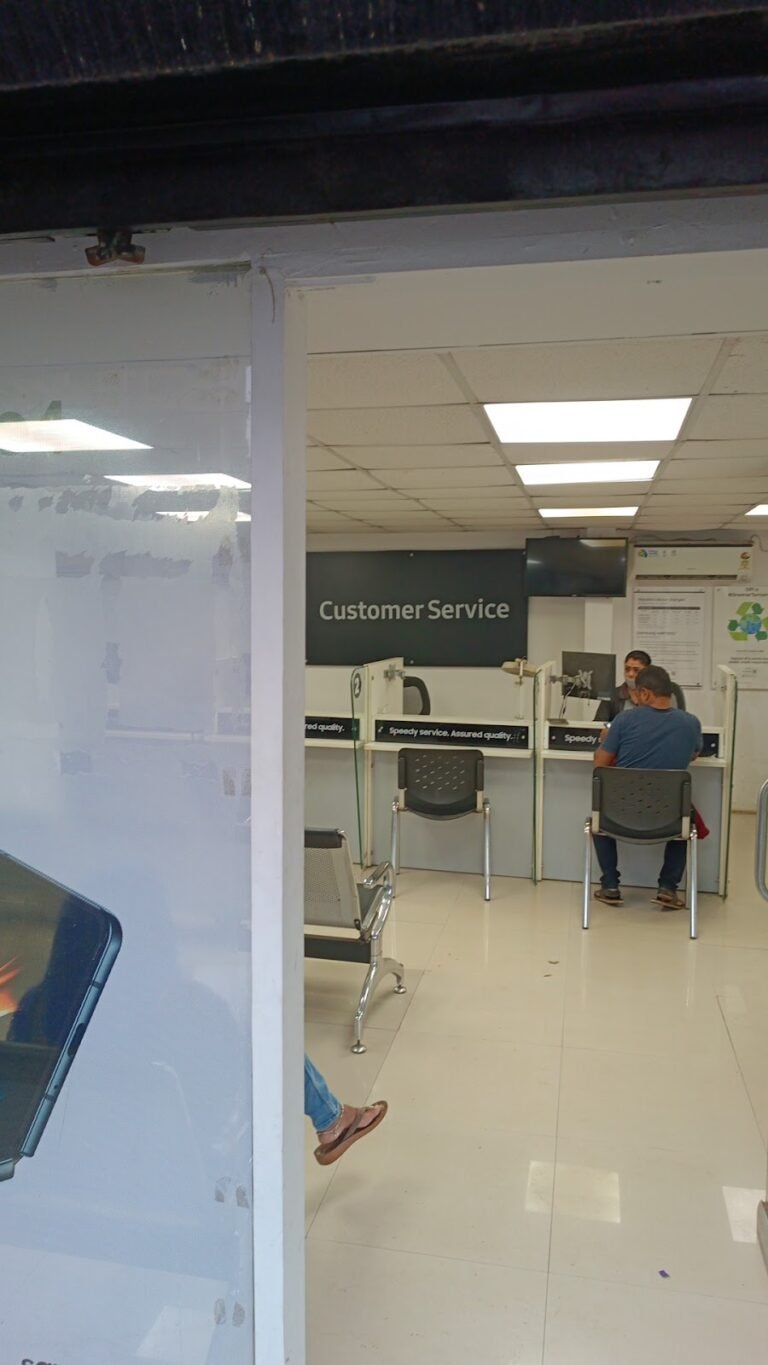 Samsung service center Kausar Baugh — Samsung Service Center Kausar Baugh – New Cell For You